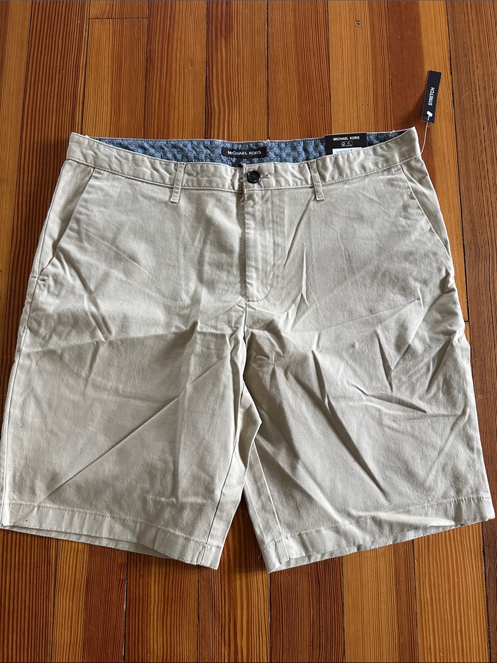 Michael Kors Men's Beige Flat-Front Chino Shorts NWT
